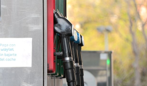 OCU identifica las gasolineras más baratas para ahorrar hasta 300 euros al año en combustible