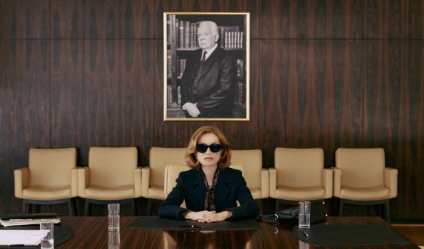Ya en cines 'La mujer más rica del mundo', sobre el escándalo millonario de la heredera de L'Oréal