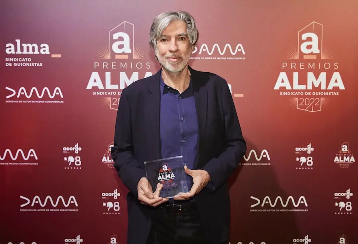 Manuel Valdivia presenta 'Querer o no querer', sobre memoria, familia y salud mental en la posguerra