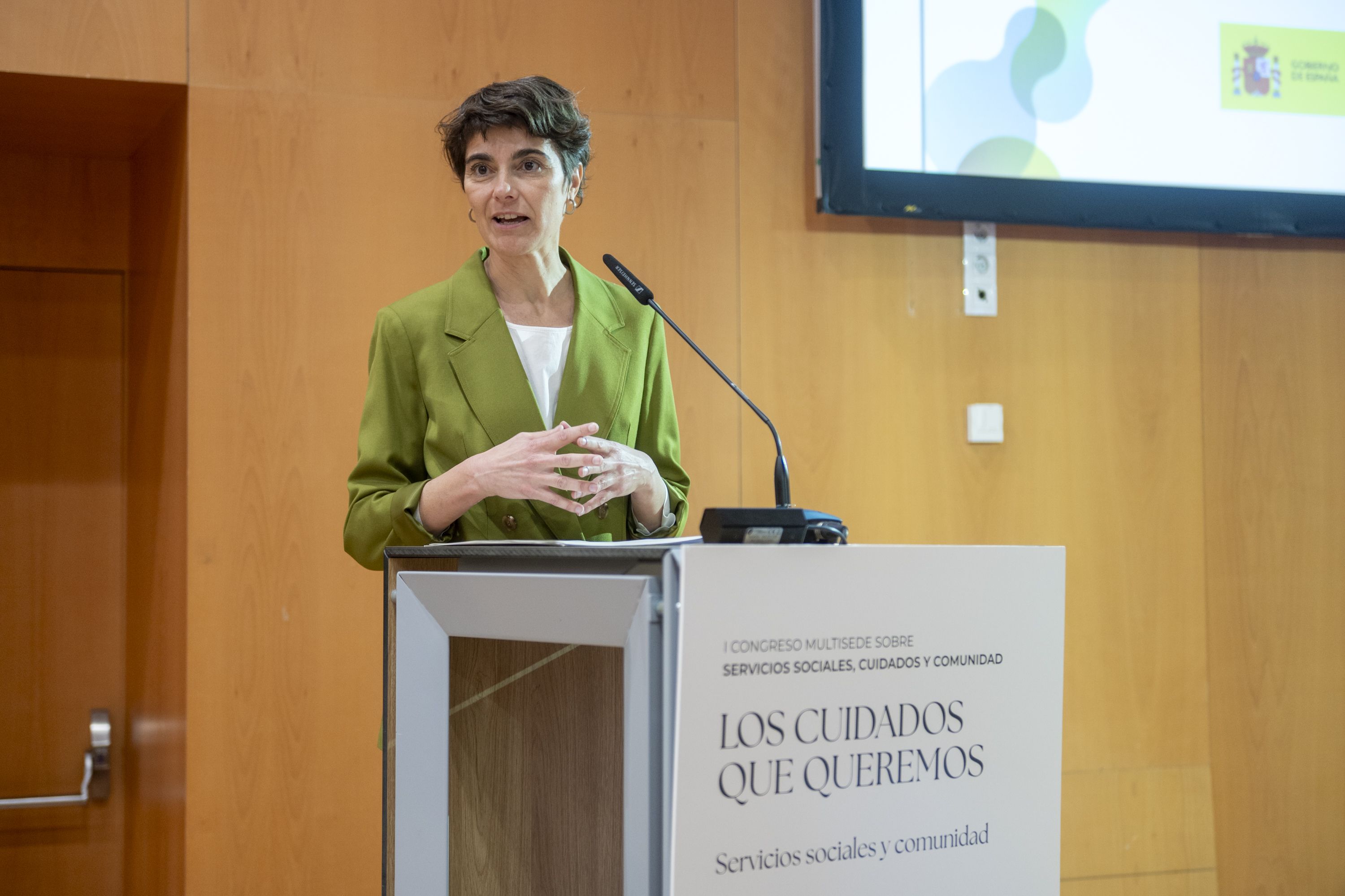 Los pilares del nuevo modelo de cuidados del Gobierno: desinstitucionalización, autonomía y derechos