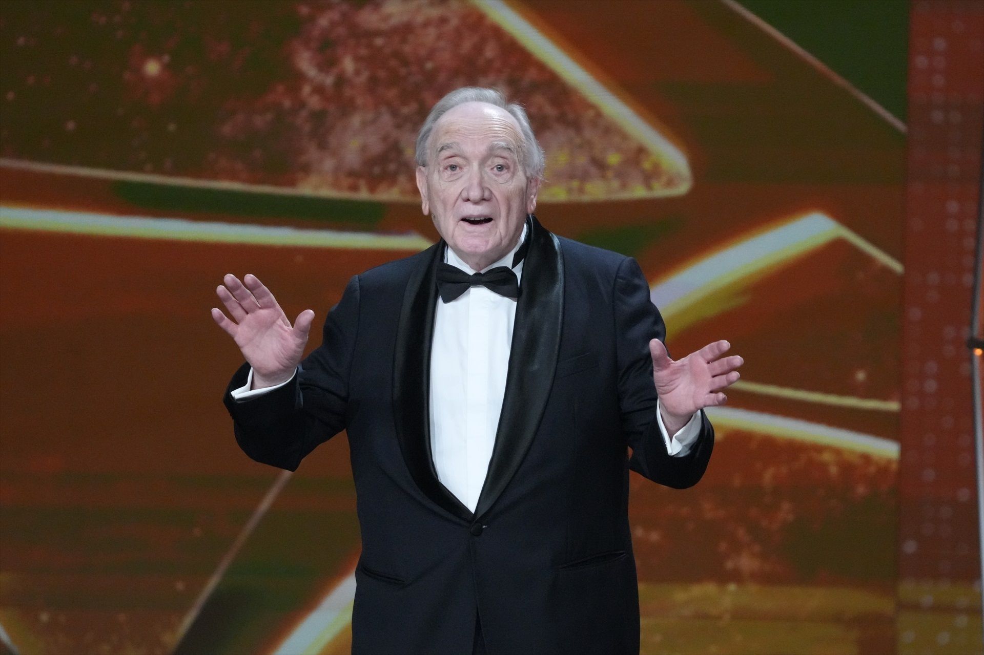 Fernando Méndez-Leite se presenta para repetir al frente de la Academia de Cine a los 81 años