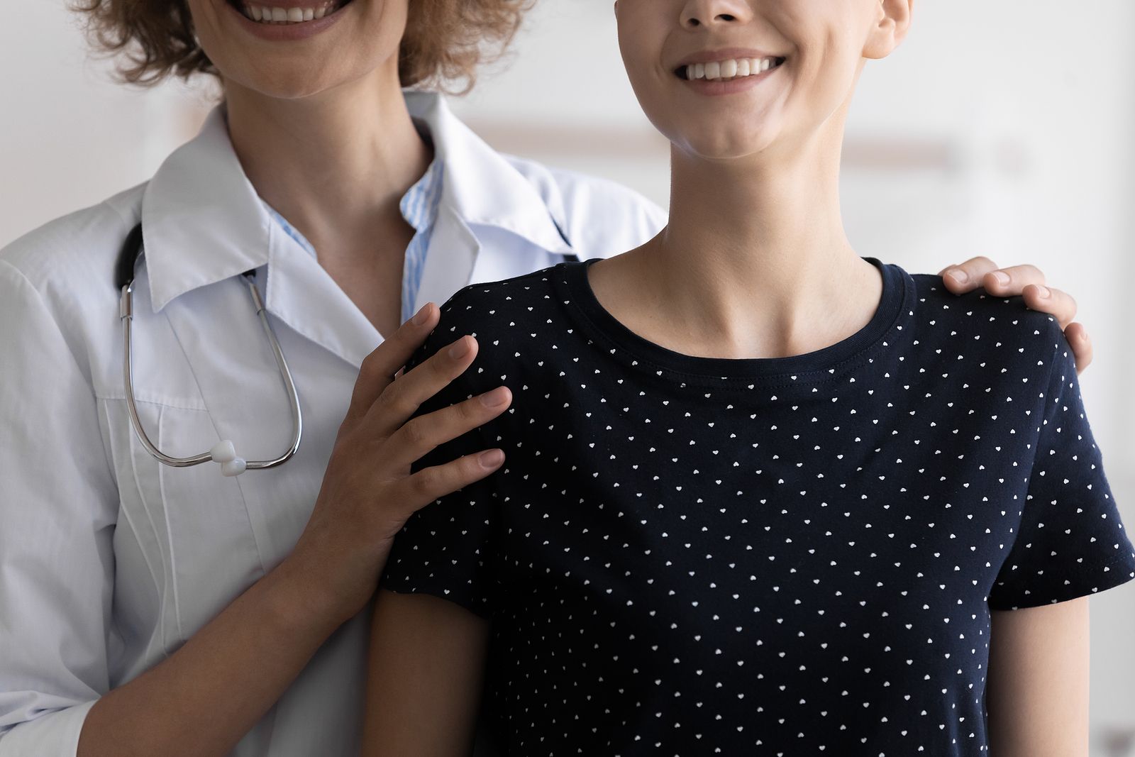 Lanzan una campaña para cambiar cómo hablamos del cáncer y evitar el lenguaje bélico. Foto: Bigstock.