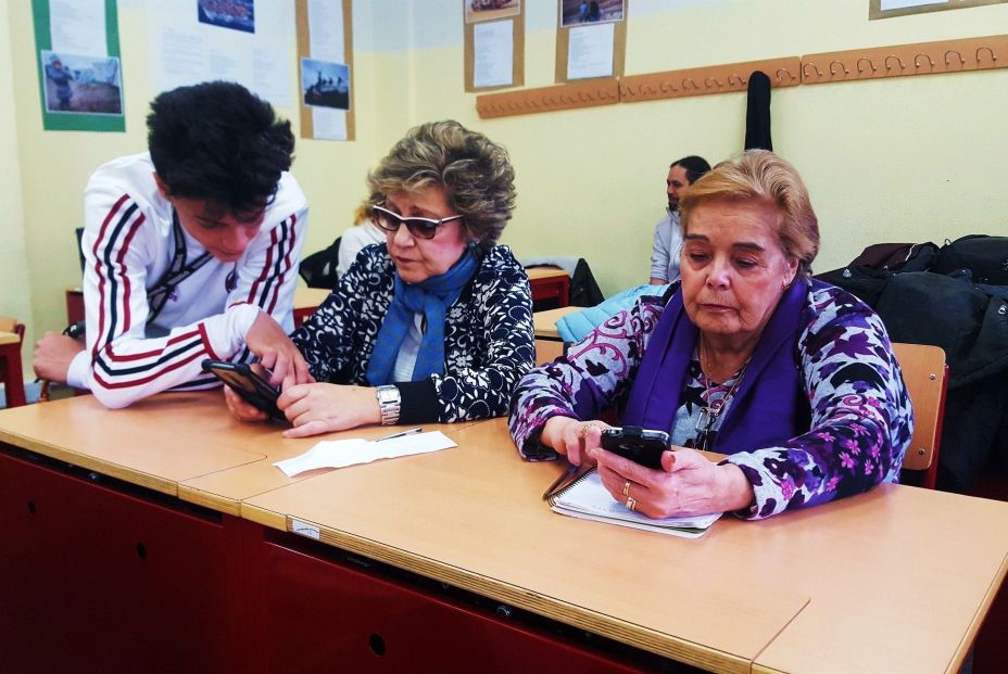 Los mayores exigen a la banca que se someta una auditoría: “es hora de saber quien cumple quién no”