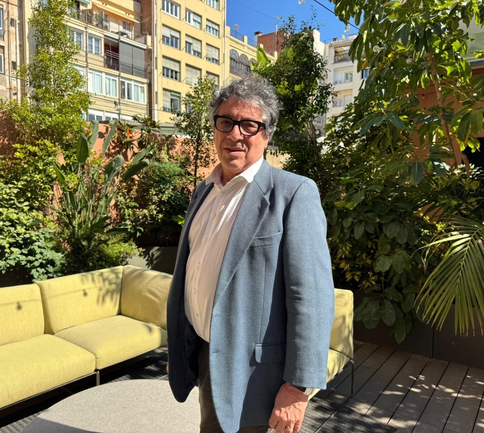 Veronesi explora memoria, trauma y resiliencia en "Septiembre negro"