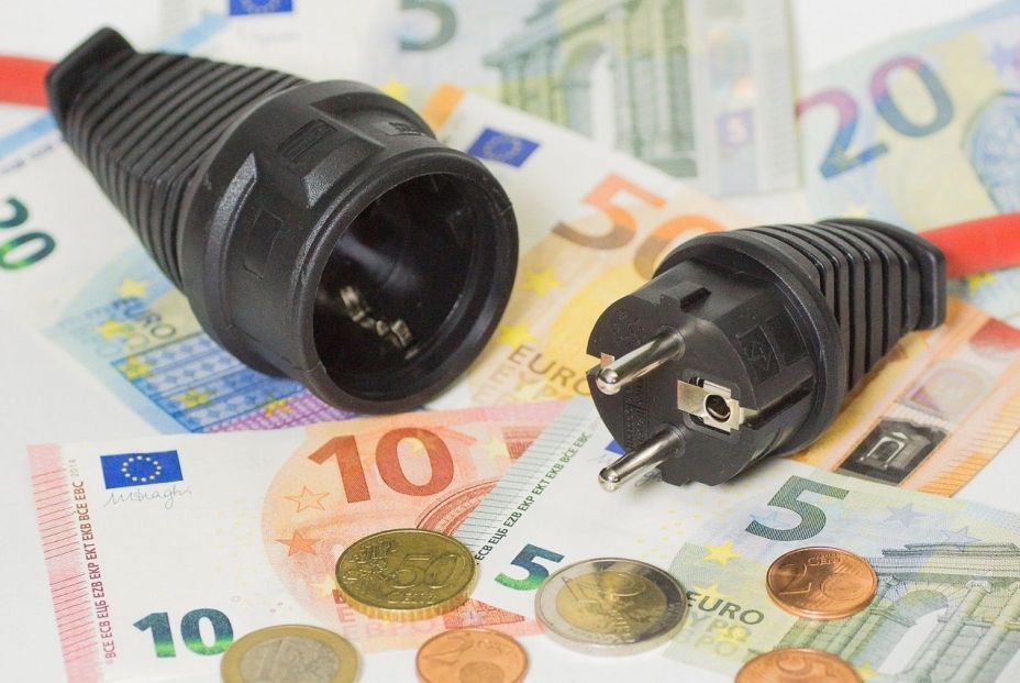 europapress 4901955 dinero electricidad factura luz coste energetico crisis energetica recurso (1) europapress 4901955 dinero electricidad factura luz coste energetico crisis energetica recurso (1)