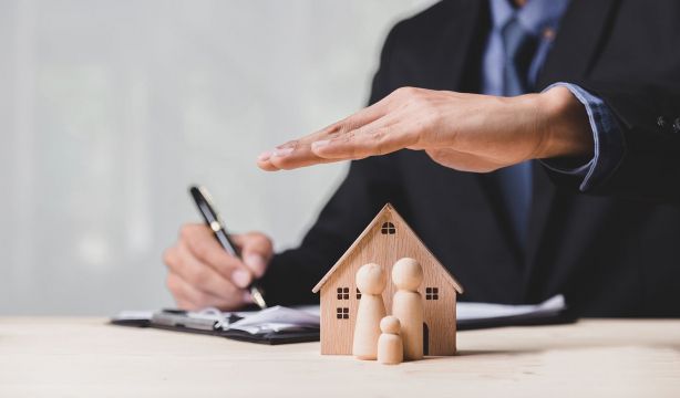 Los sénior que contratan seguros de vida se disparan más de un 5% en solo un año