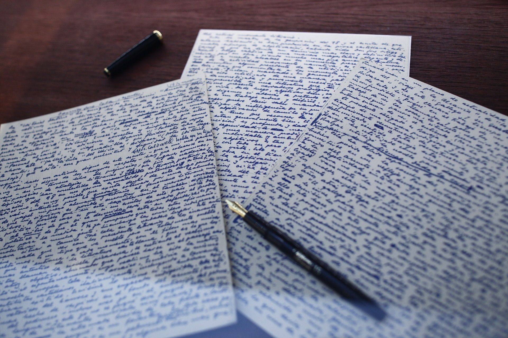 El "amor platónico" de Cela por la madre de Javier Marías ve la luz en un epistolario inédito