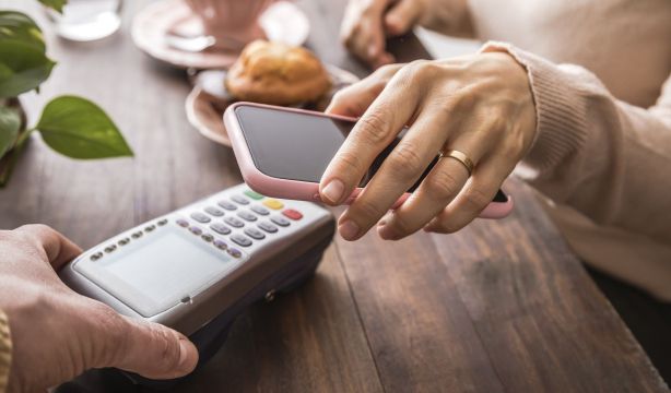 Bizum permitirá pagar en tiendas desde el 18 de mayo. Fuente: Europa Press.