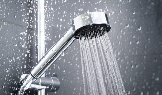 Cómo recuperar fácilmente la presión del agua de la ducha