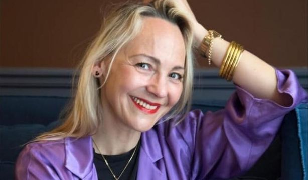 Cati Baur, ilustradora: "¿Quién luce como Demi Moore o Nicole Kidman a los 60 años?" Instagram @catibaur