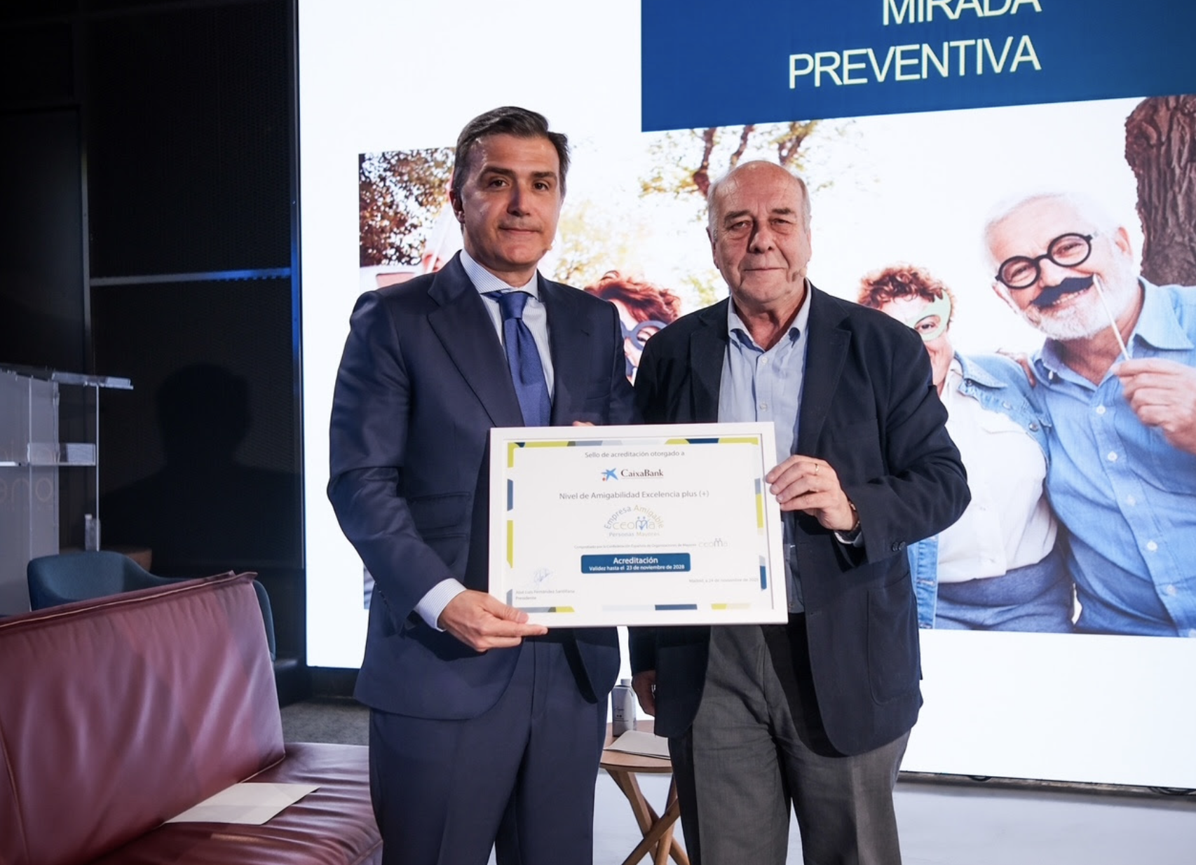CEOMA acredita a CaixaBank como 'Empresa Amigable con las Personas Mayores'
