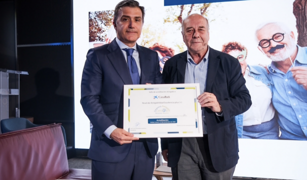 CEOMA acredita a CaixaBank como 'Empresa Amigable con las Personas Mayores'