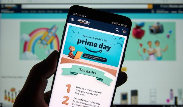 Carlos (70 años): "¿Qué ventajas tiene tener una cuenta Prime en Amazon?"