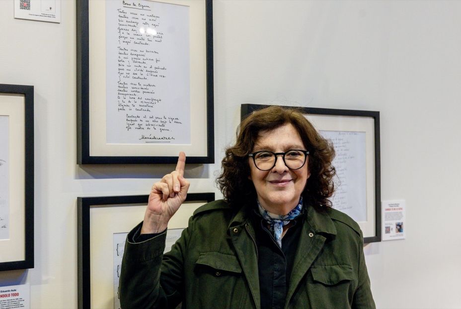 La cantante Rosa León durante la inauguración de la exposición 'Las mejores letras en español'. Fuente: Europa Press.