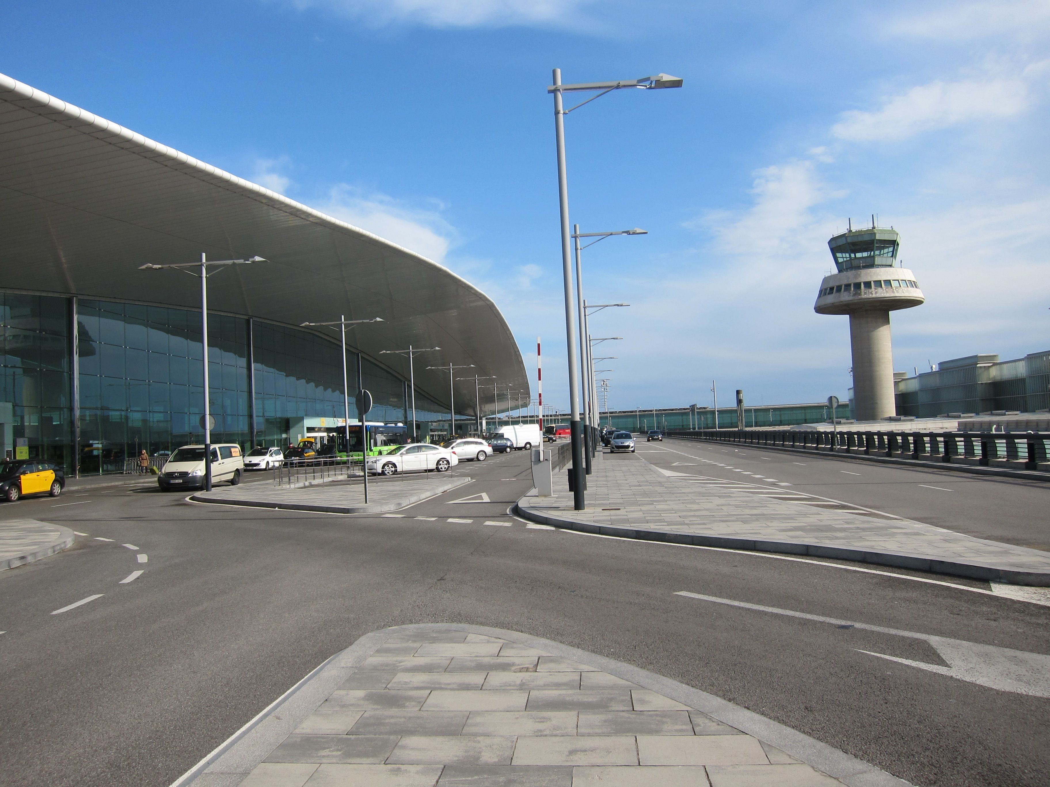 El Prat ahora se llama Aeropuerto Josep Tarradellas