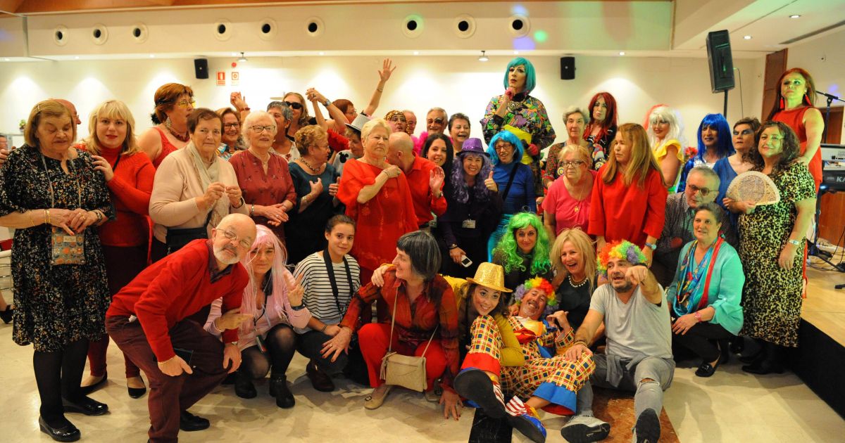 La ONCE junta a 225 personas mayores ciegas que viven solas