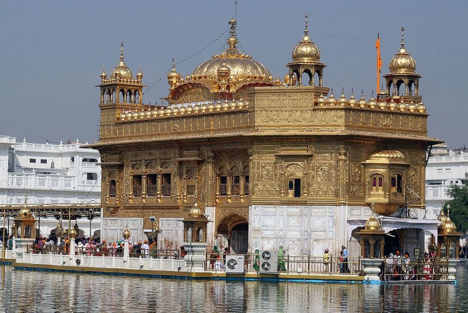 Templo Dorado en Amritsar (Wikipedia)