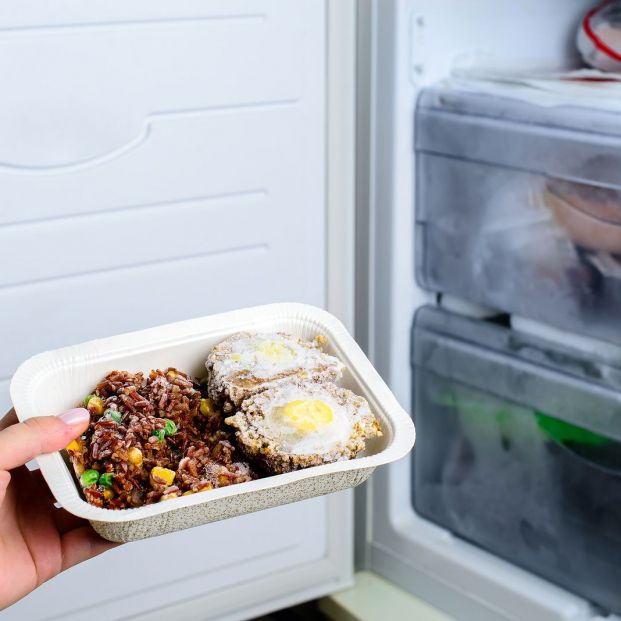 ¡Fuera escarcha! Así deberías limpiar tu congelador y colocar los alimentos en su interior