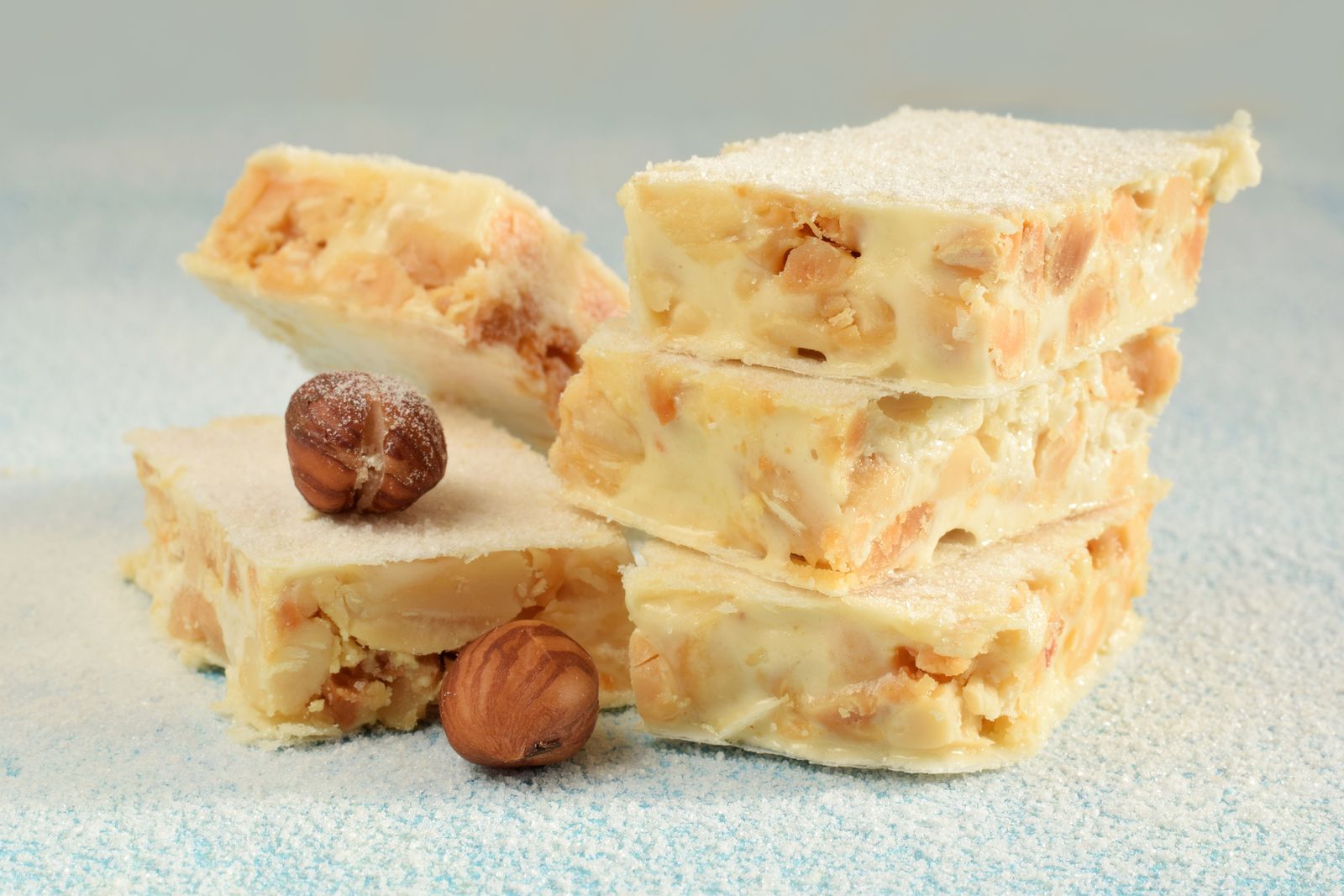 Dónde comprar los mejores dulces navideños de Madrid: turrón de almendras