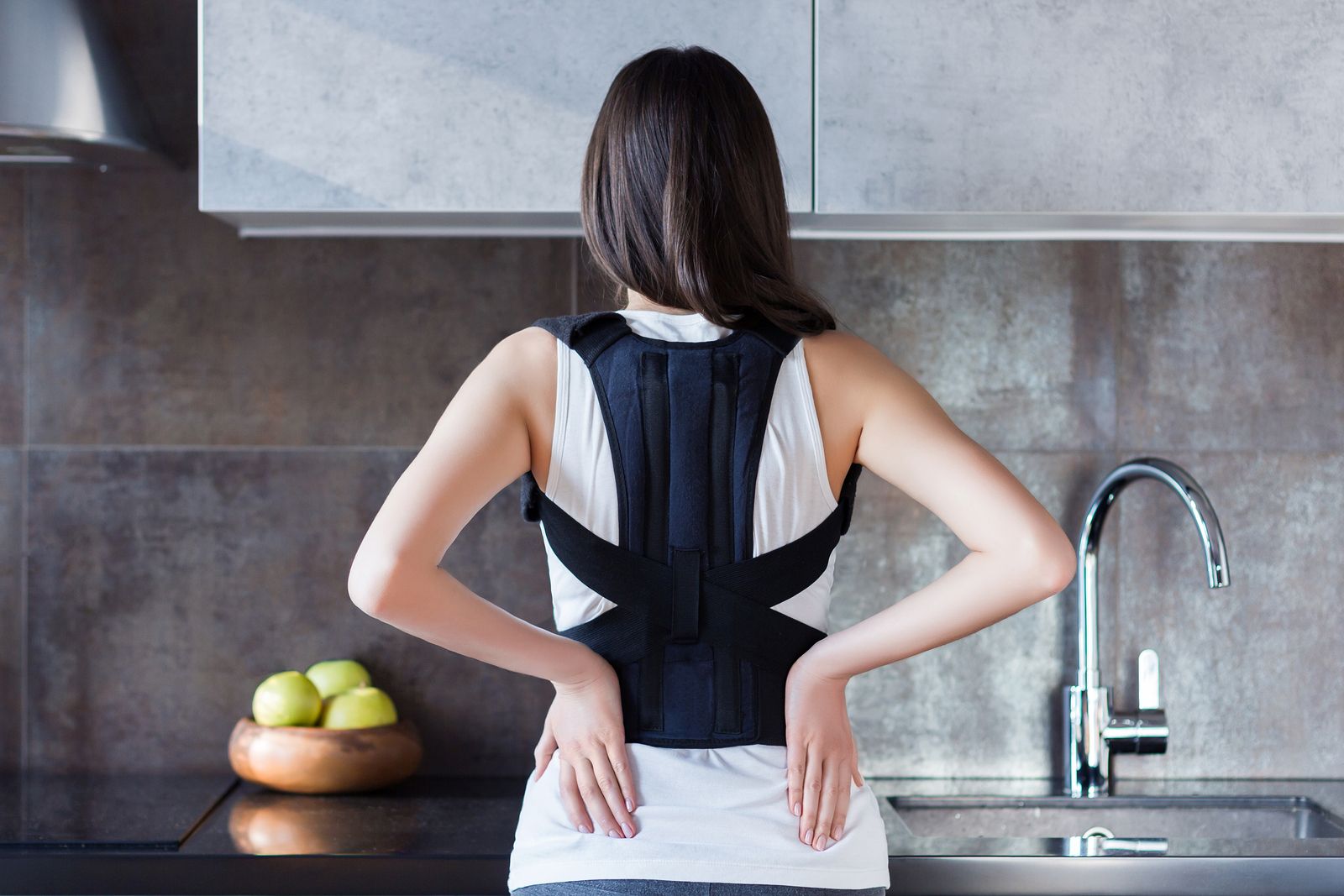 ¿Son realmente útiles los correctores posturales para la espalda?