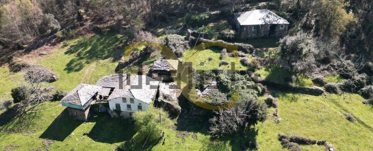 ¿Tienes 700.000 euros? Puedes comprarte una aldea en Asturias