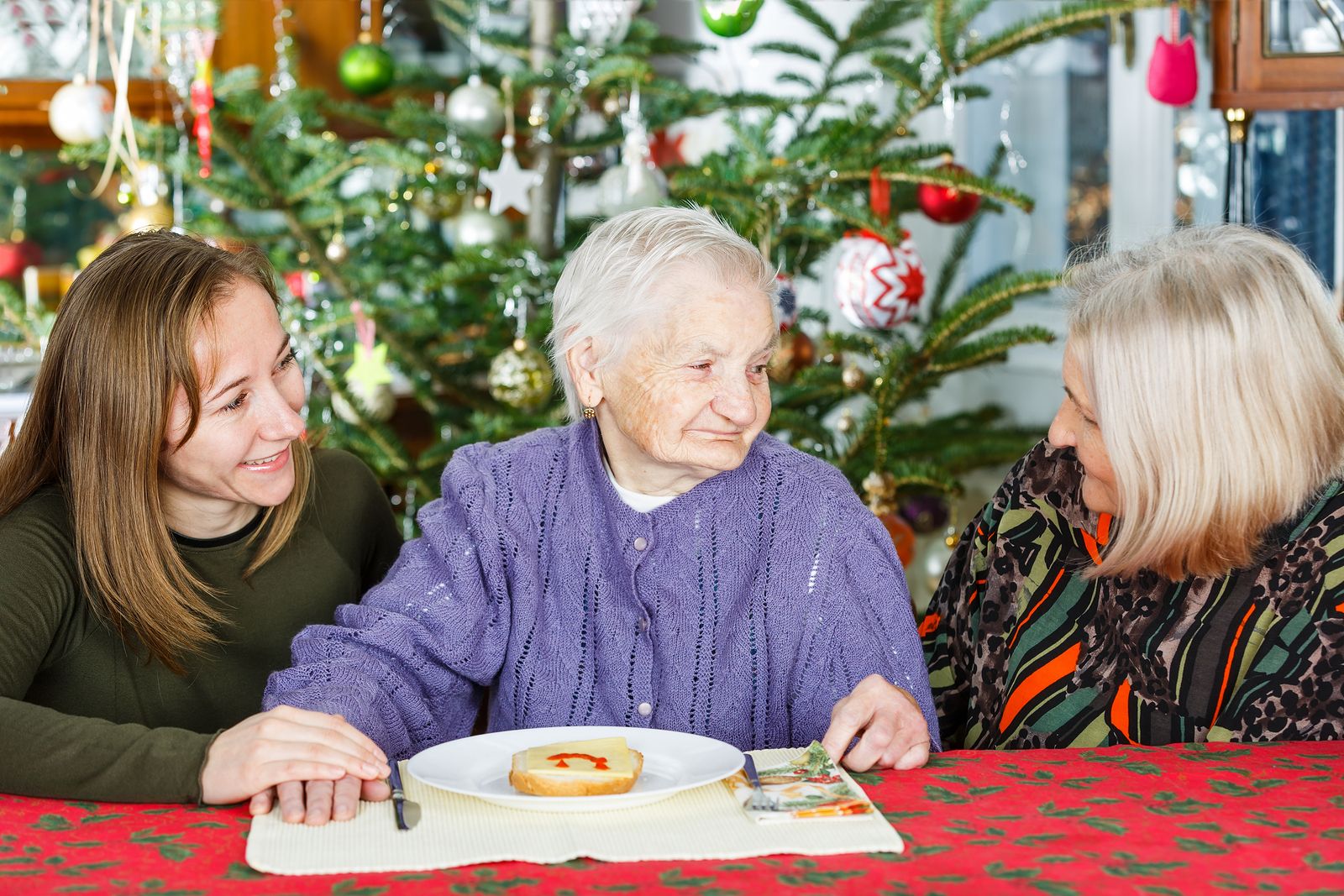 5 actividades para trabajar la estimulación cognitiva de las personas con alzhéimer en Navidad