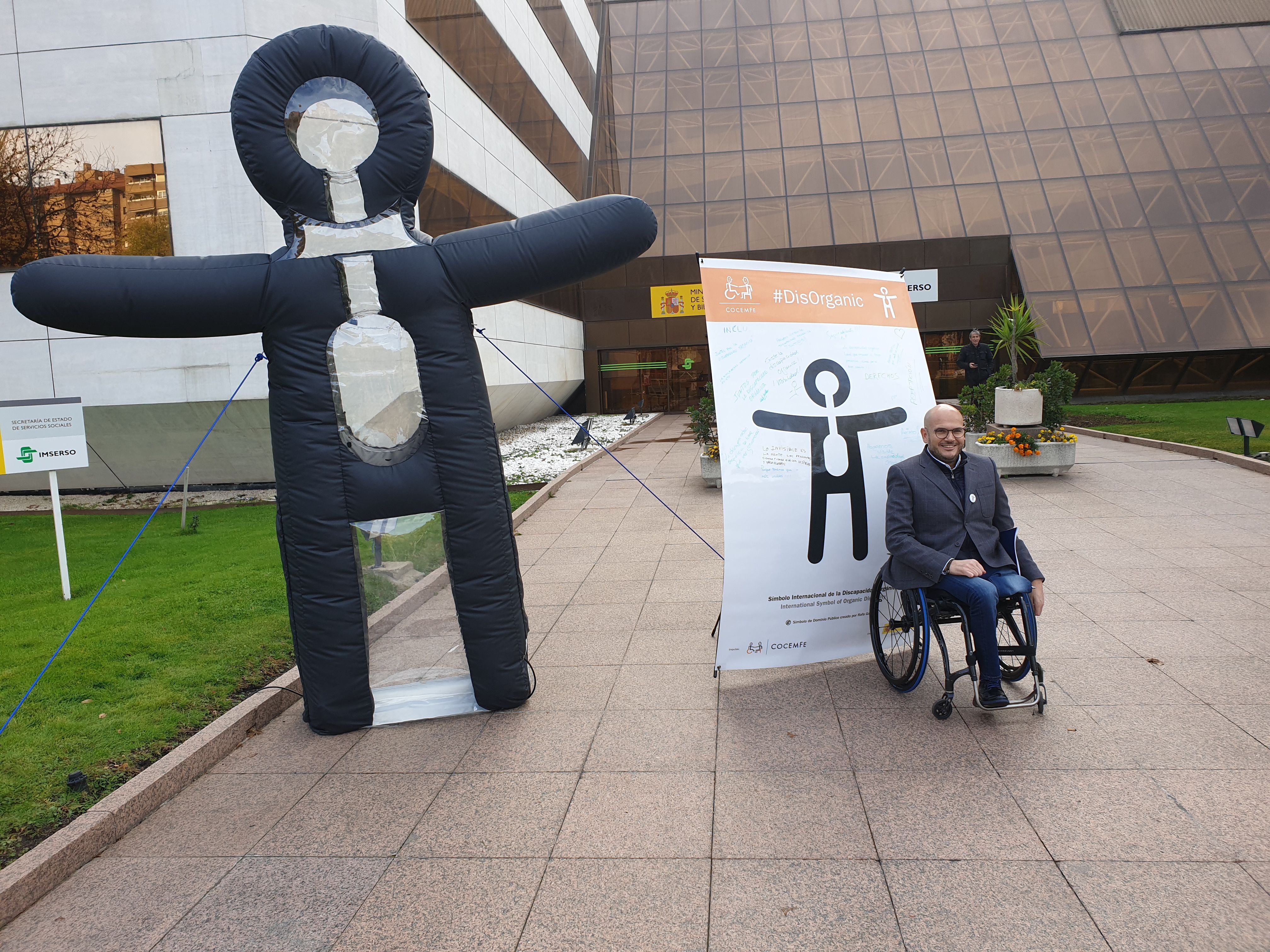 COCEMFE, presidido por Anxo Queiruga, presenta en 41 ciudades el Símbolo Internacional de la Discapacidad Orgánica