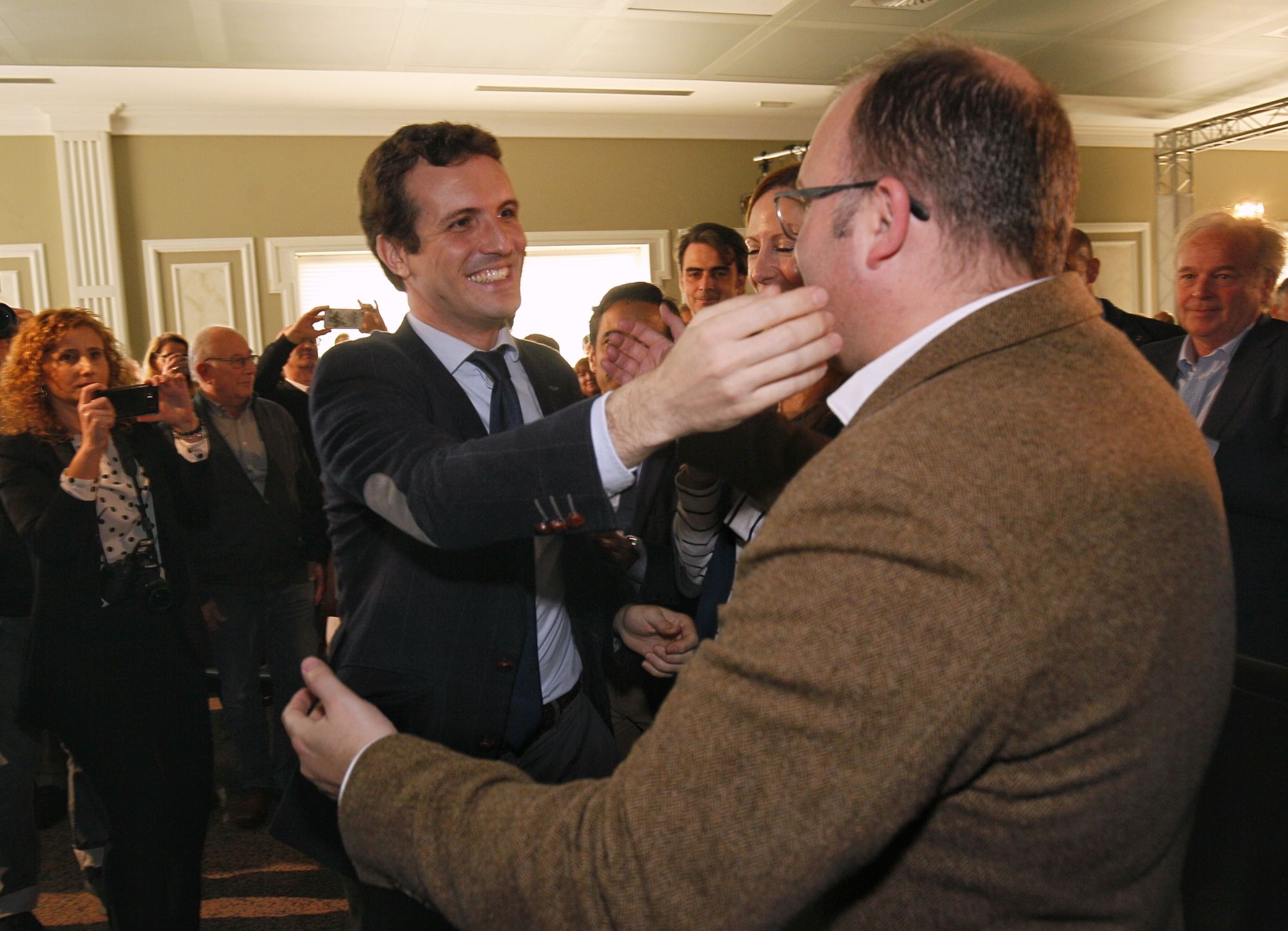 Casado promete bajar los impuestos de los planes de pensiones