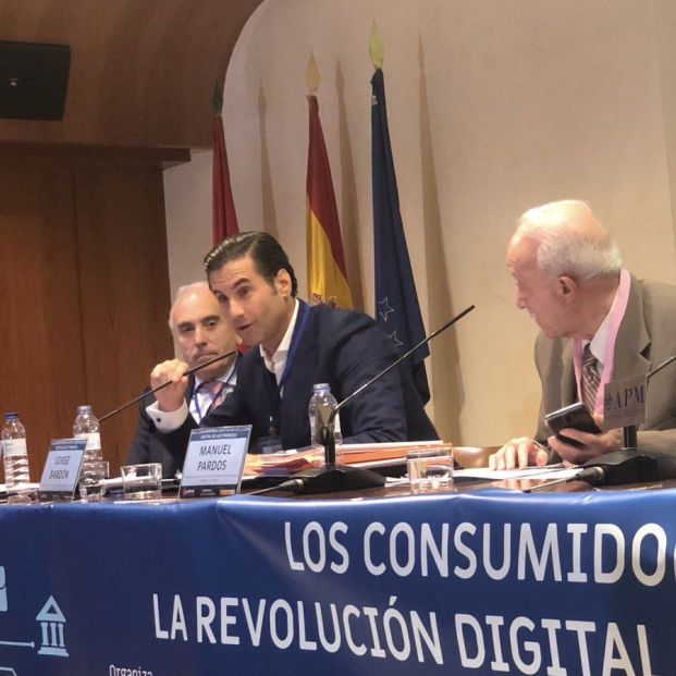 Jorge Bardón (AEFI) y Manuel Pardos (Adicae), en la jornada sobre fintech