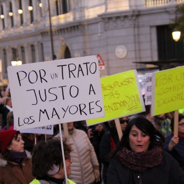 Familiares piden que la gestión de las residencias de mayores de Madrid externalizadas sea pública