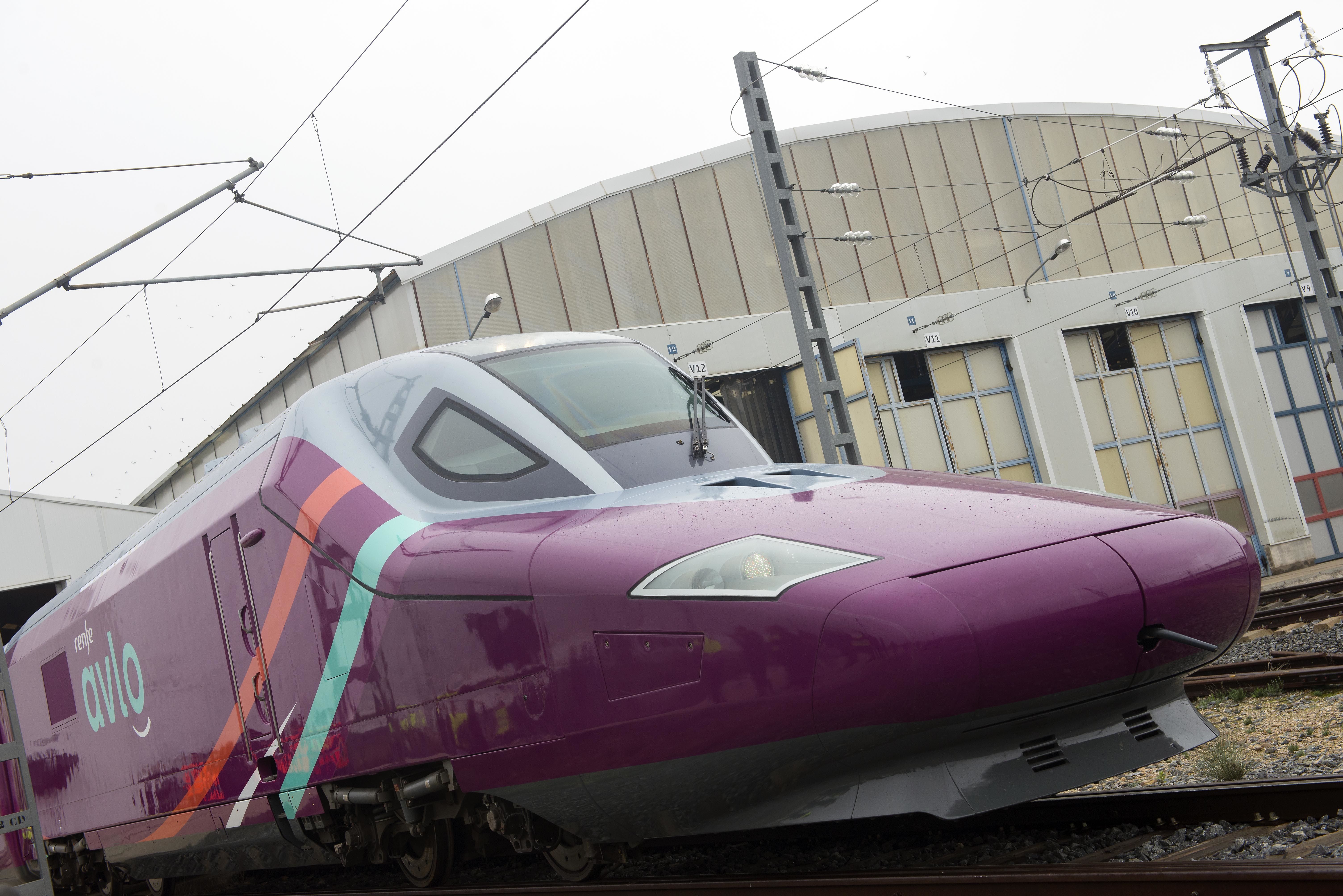 RENFE El Gobierno tiene ya listos trenes medicalizados para trasladar pacientes