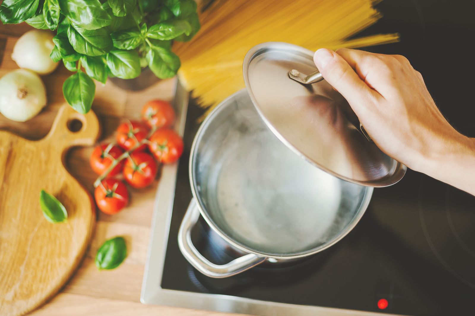 Cocina al vapor (bigstock)