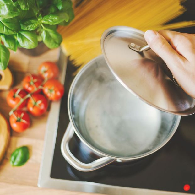 Cocina al vapor (bigstock)