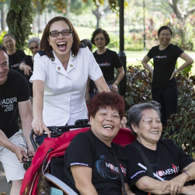 'En Bici Sin Edad' una iniciativa para llevar a los mayores a bordo de un triciclo eléctrico