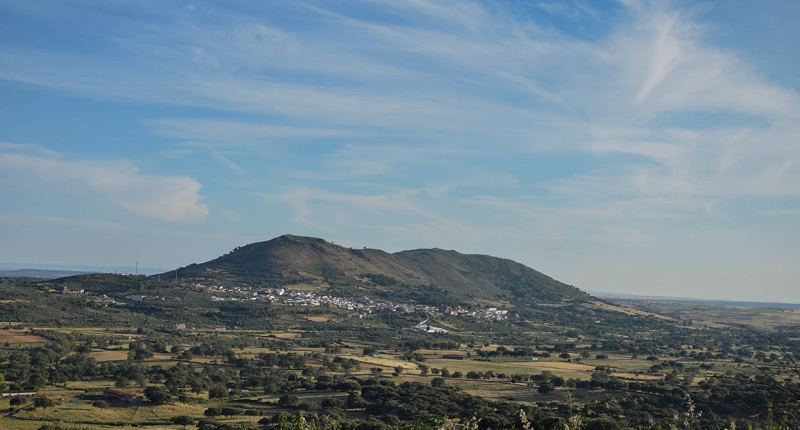 Logrosán, un pueblo de Cáceres, organiza cenas de Nochebuena y Nochevieja para que nadie esté solo