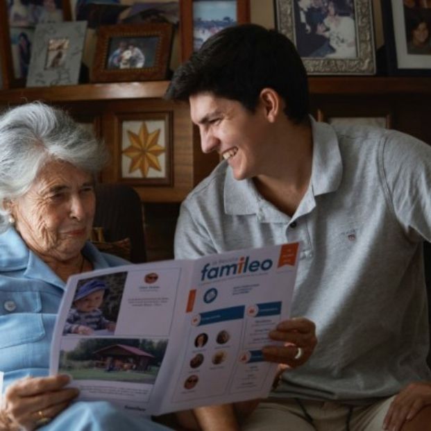¿Cómo funciona Famileo? La aplicación en forma de revista familiar para los más mayores