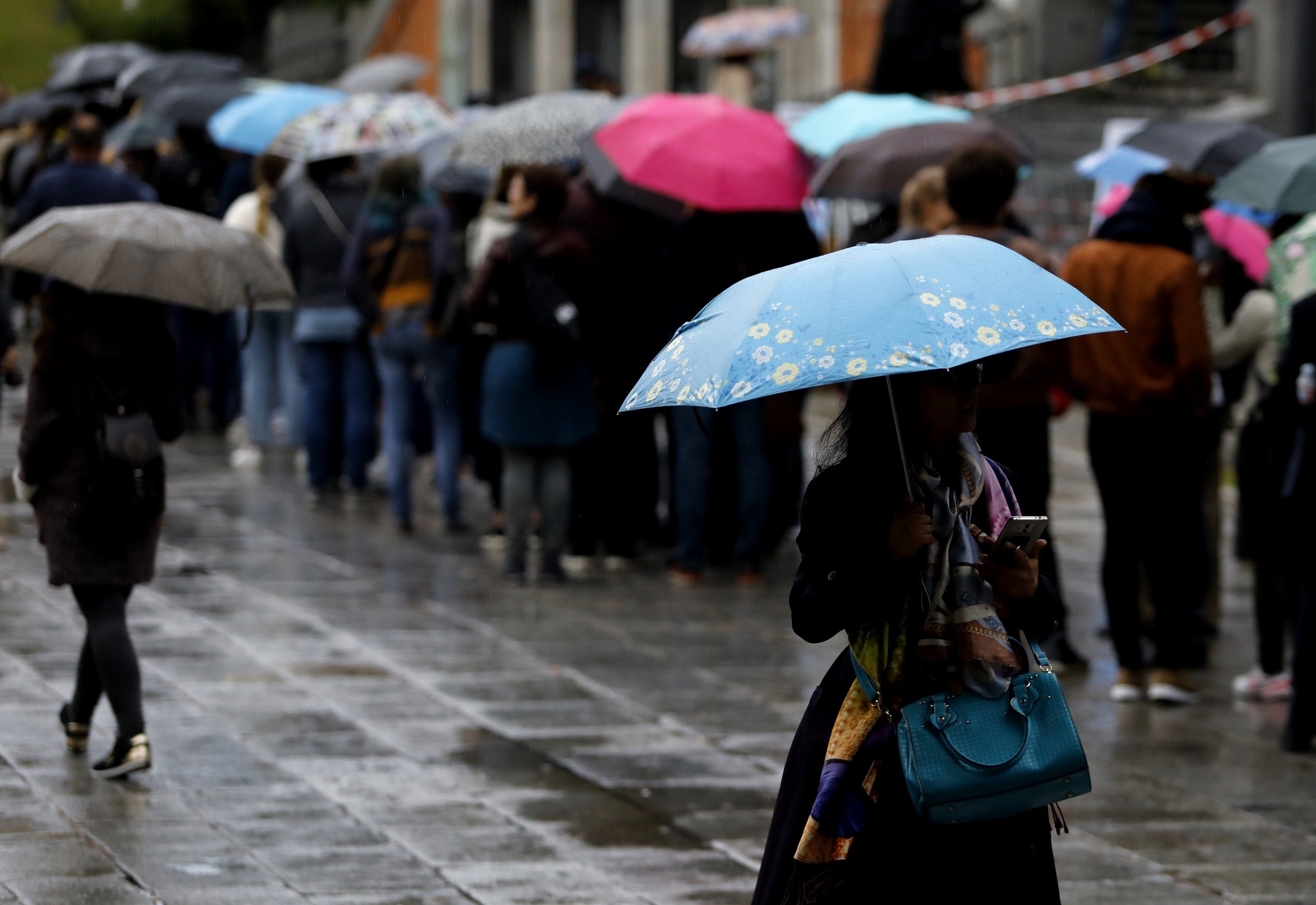 Llega un cambio de tiempo brusco: vienen lluvias, nieve, viento y frío