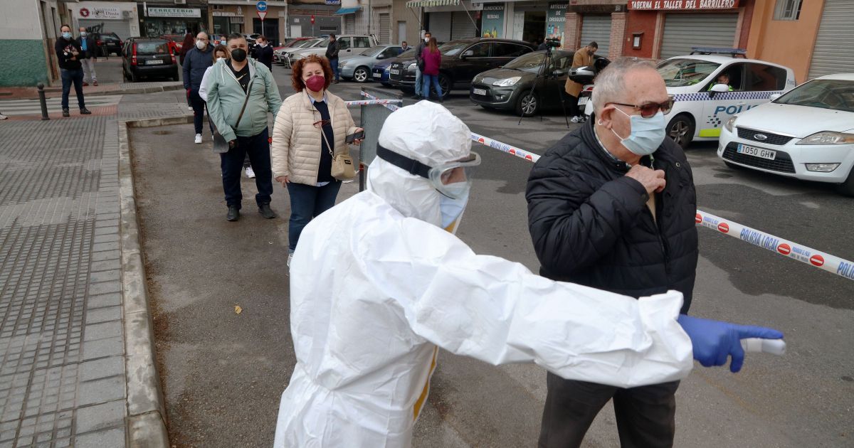 ¿Cuándo empezará la sexta ola de la pandemia?