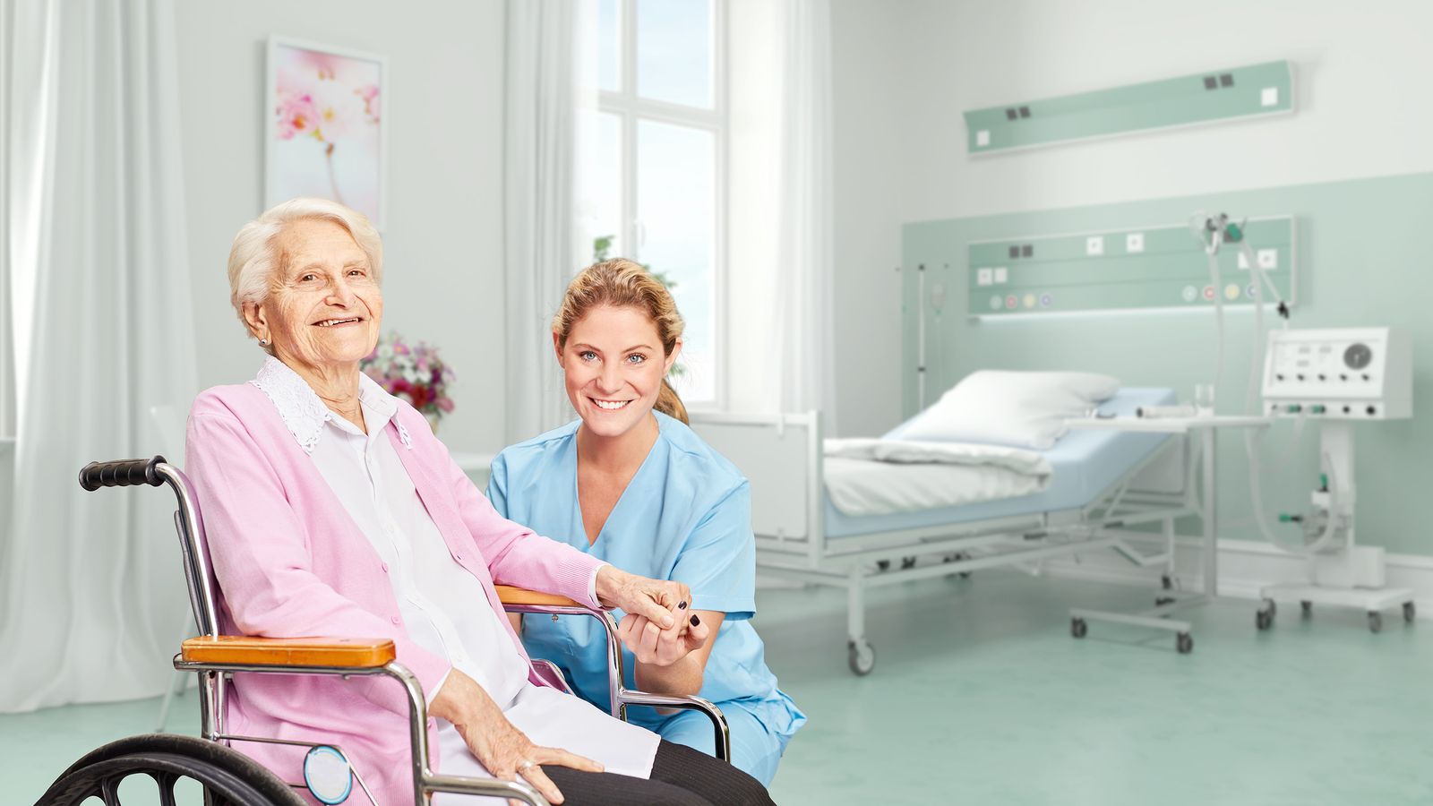 El servicio de cuidadores en hospitales para mayores: cómo funciona y dónde se puede solicitar