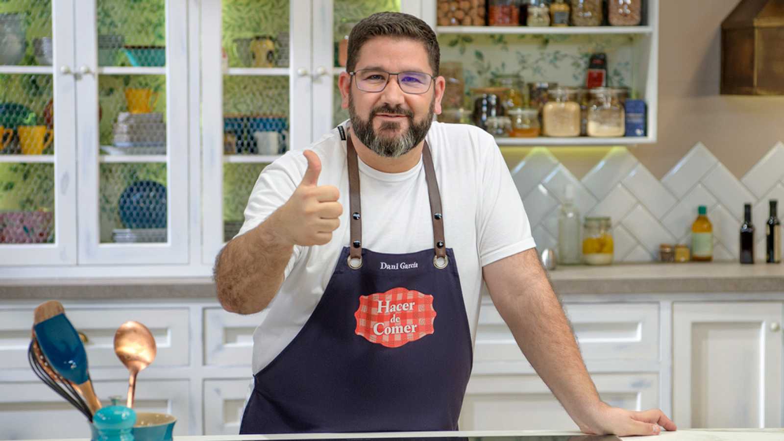 Dani García en su nuevo programa 'Hacer de comer' (RTVE)