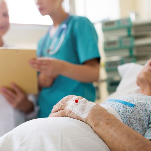 La peligrosa sepsis: causas, síntomas, tratamiento y prevención en el caso de las personas mayores
