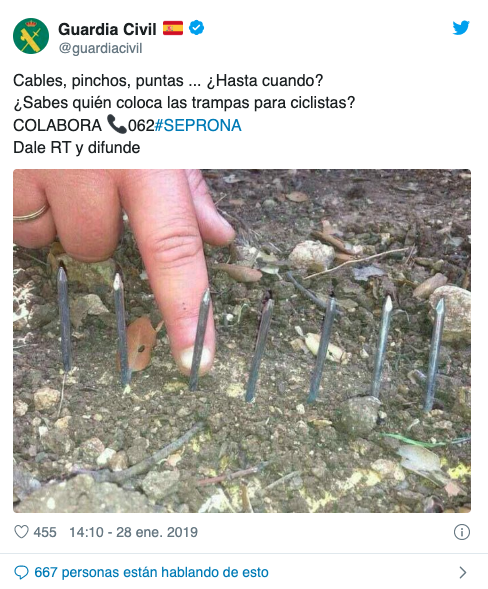 La Guardia Civil advierte en Twitter sobre las peligrosas 'trampas para ciclistas'