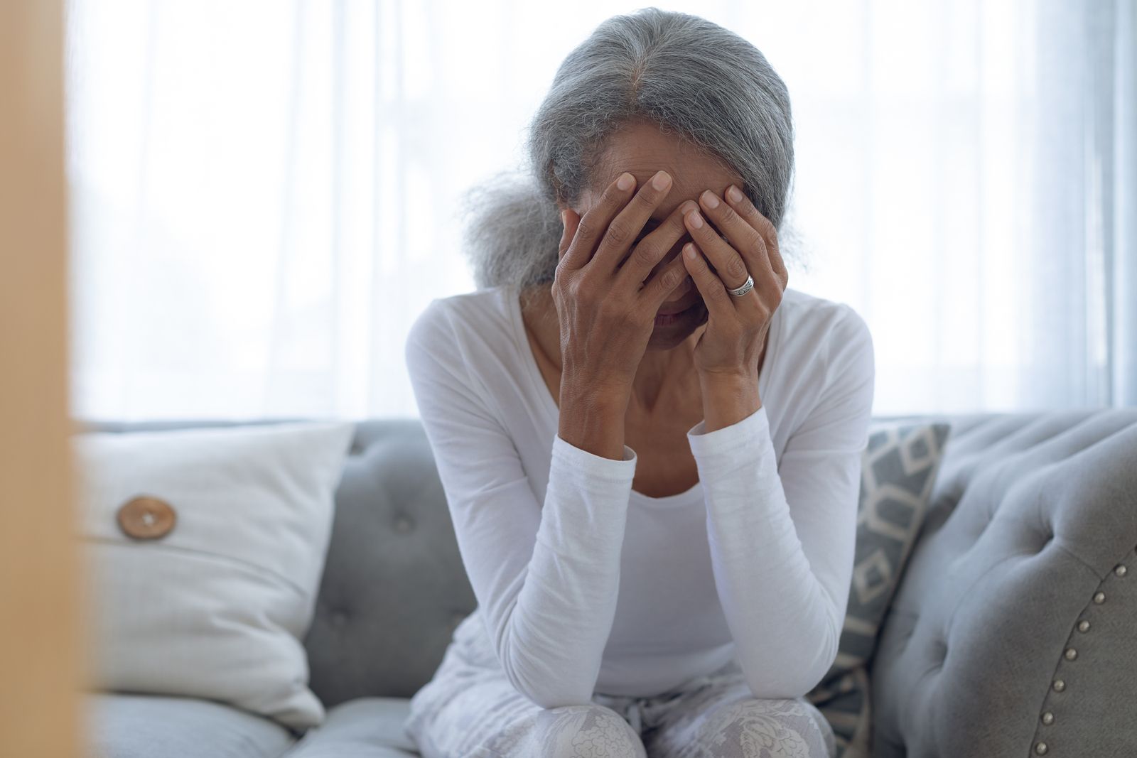 ¿Cómo reducir la ansiedad que pueda sufrir una persona mayor ante una prueba médica?