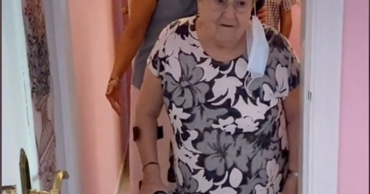 Reforma la casa de su abuela para que pueda vivir en ella