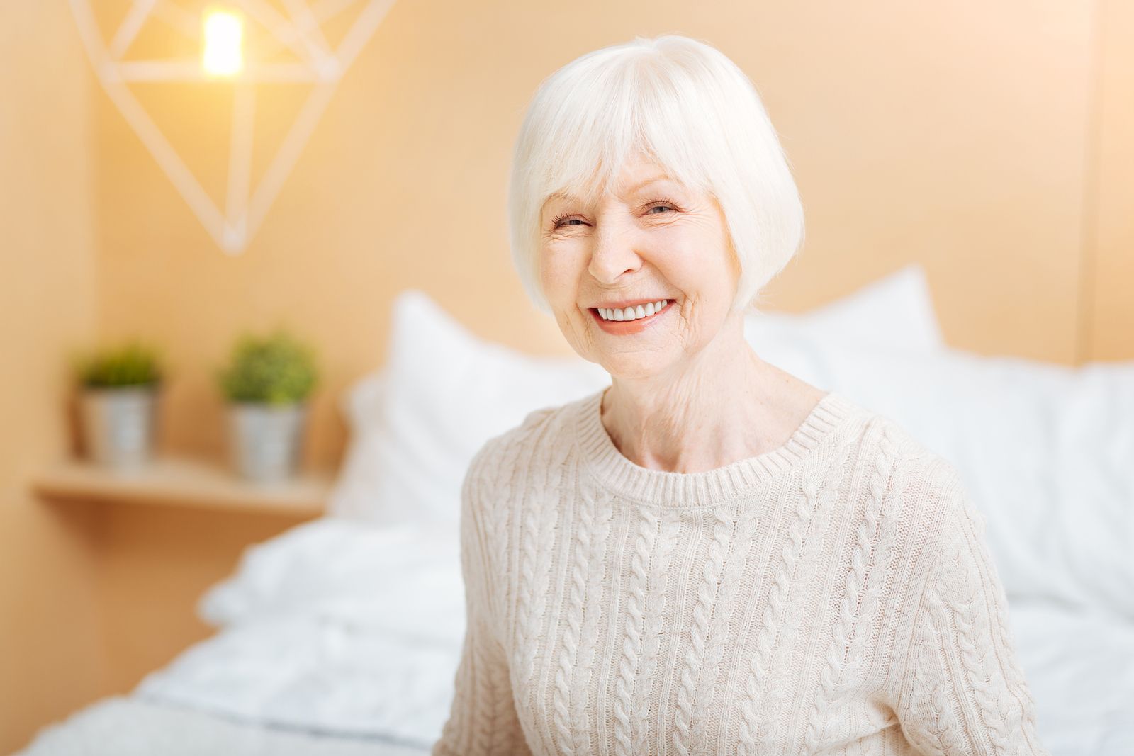 Las hormonas, el estrés y la menopausia también dejan huella en la sonrisa femenina