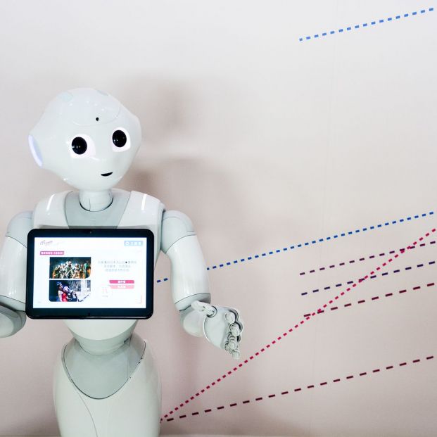 Conoce a Pepper, el robot que cuida a los mayores de una residencia de Valladolid