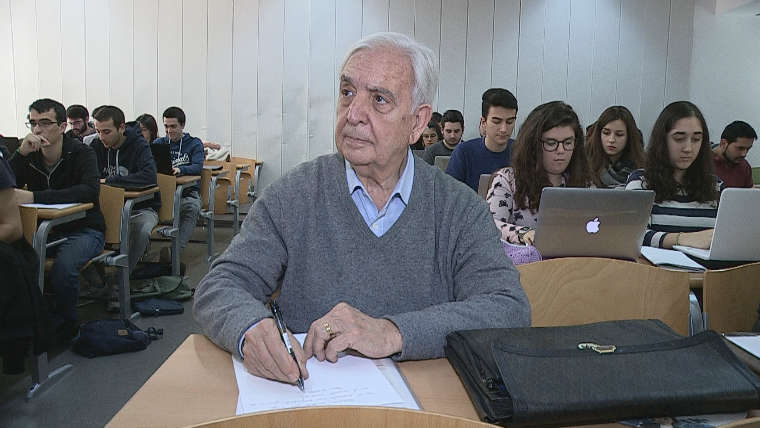 Miguel Castillo en la Facultad de Historia