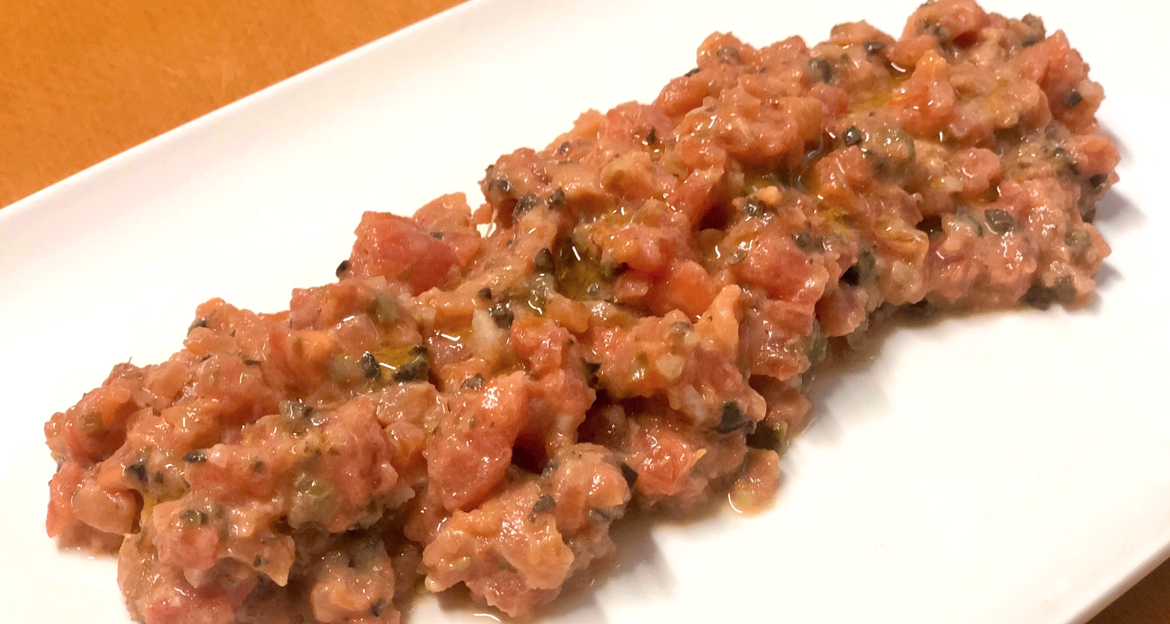 Tartar de tomate y salmón: las recetas de cocina de Eloy Moral