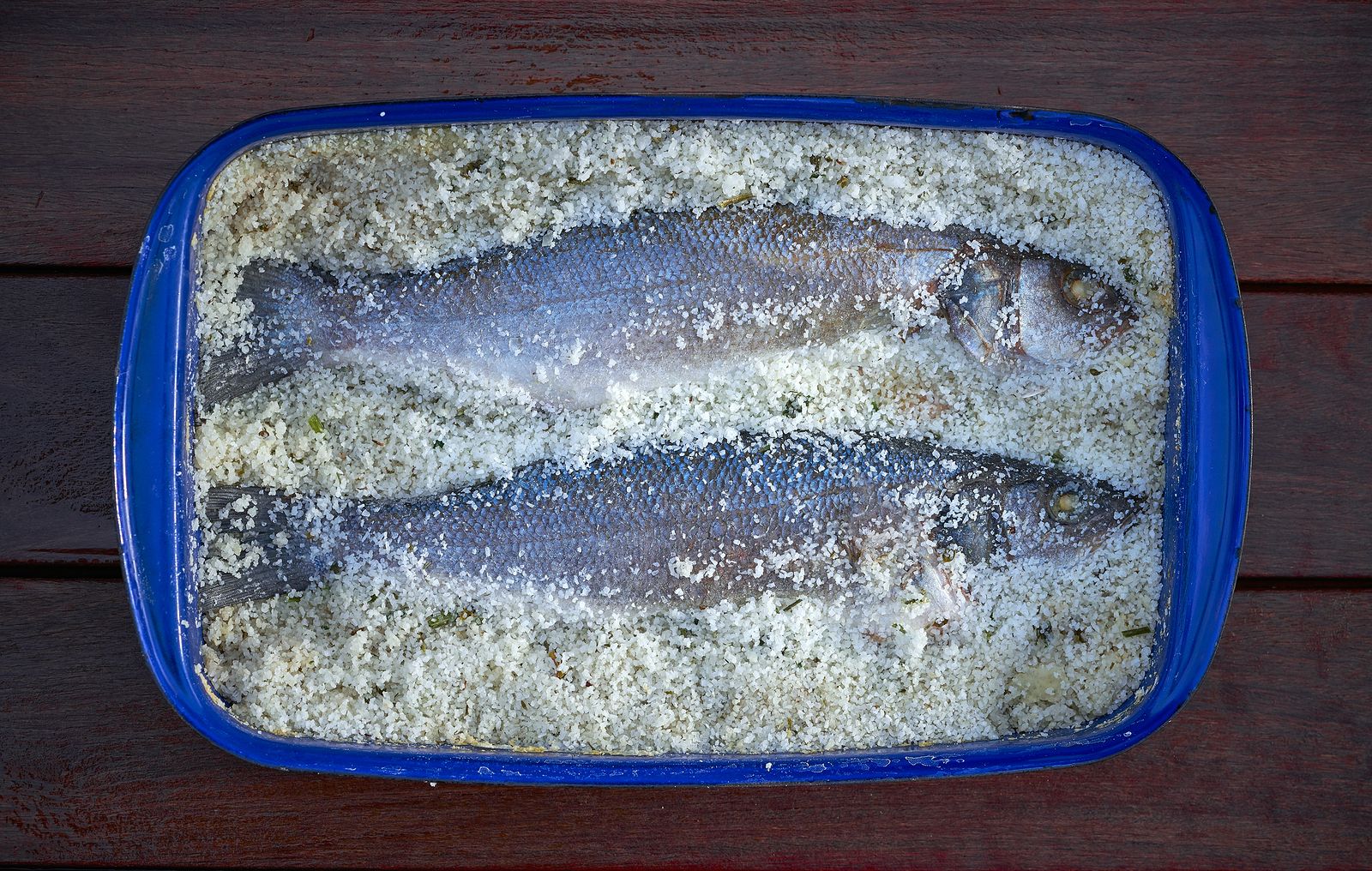 ¿Cómo se prepara un delicioso pescado a la sal?