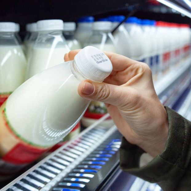 ¿Qué debo hacer si he comprado un alimento que estaba caducado?